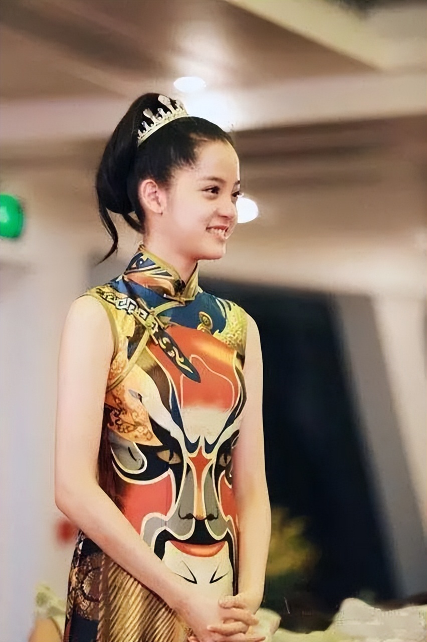 赵丽颖|同样穿“旗袍”，把杨颖和许晴陈数等人放一起看，差别就出来了