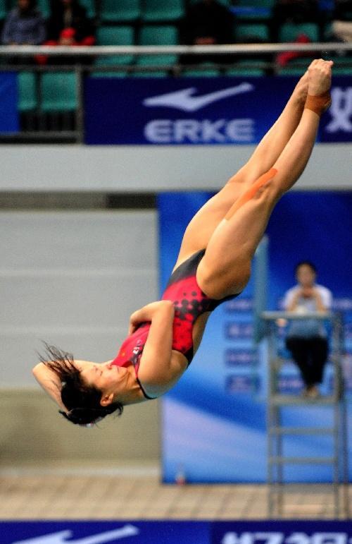 何姿|跳水女神何姿：4岁时妈妈去世，颜值与实力并存，不嫁豪门嫁师兄