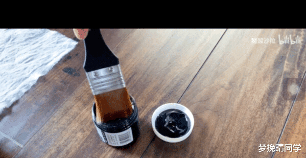 B站“李子柒”爆改出租屋,前后对比超震撼:她一人抵一支装修队