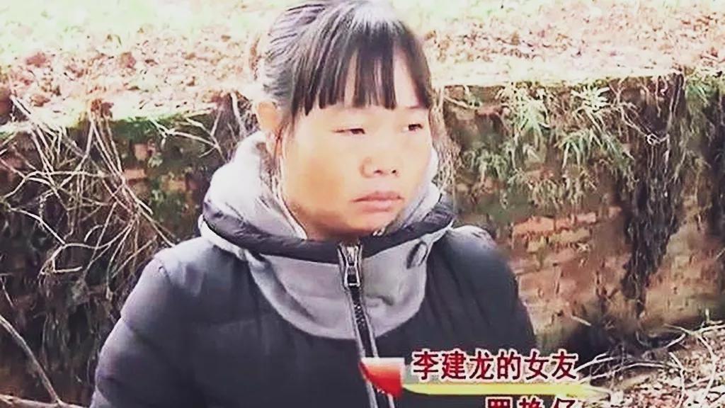 2011年,40岁光棍收留女乞丐生两个女儿,5年后发现她是外国人