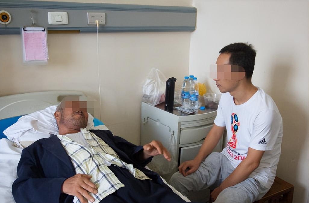 湖南男子为妻女断腿，被惨遭抛弃，2018年寻亲未果将遗产赠与继子