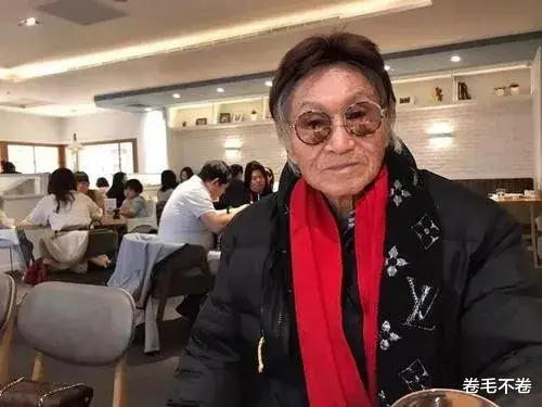 傅达仁|著名主持人安乐死全程：在家人陪伴下喝下毒药，躺儿子怀中离世！