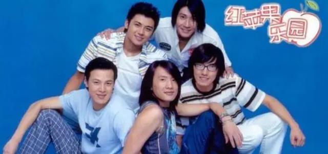 |任嘉伦说自己当年N刷的第一部偶像剧，是《红苹果乐园》