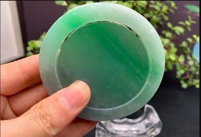 自治区|从翡翠到翡翠手镯,你知道它经历了什么吗?