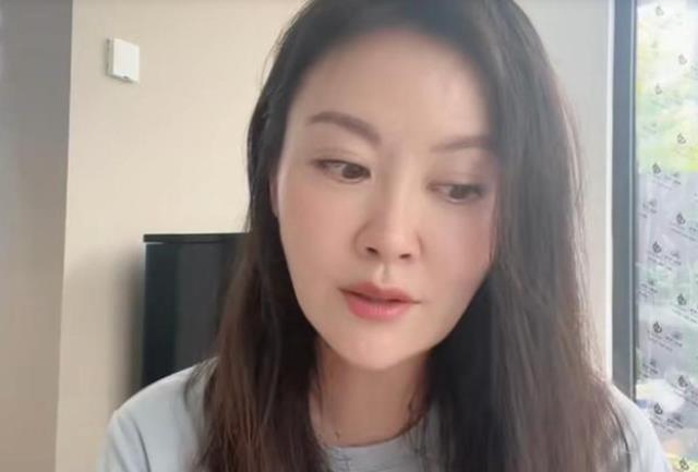 金霞|辽宁电视台主持人金霞为何辞职,她去哪了?