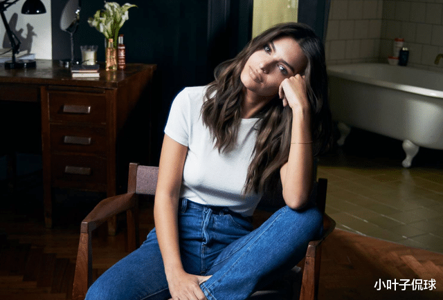 金·卡戴珊|绝了！卡戴珊前任追到詹娜闺蜜，31岁离婚单身辣妈，全球男人最向往女神