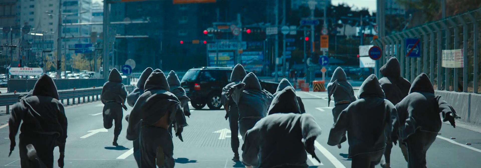 电影|《釜山行》后又一佳作！延相昊新片上映，网友：全程无尿点