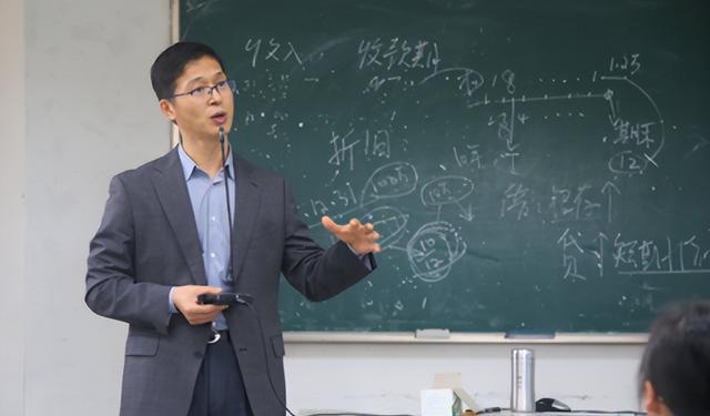 大学|大学教授工资单流出，公积金一栏成亮点，毕业生：比我工资高