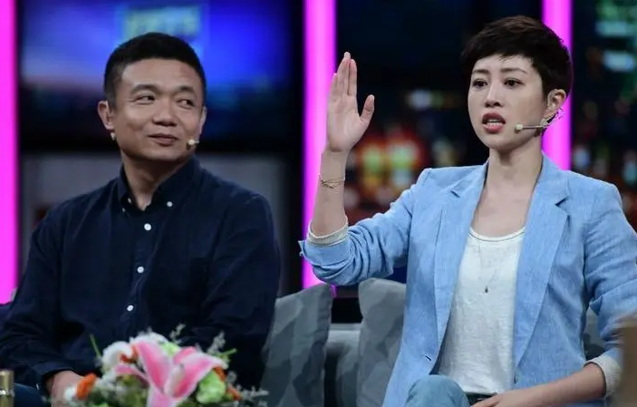 章子怡|江亚菲的丈夫是自己老师,倒追后相恋二十年才修成正果