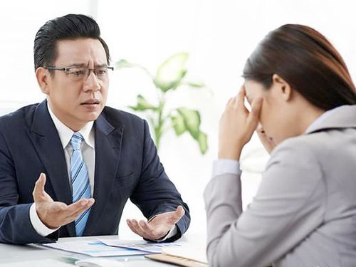 莫莉|员工向你告同事的状怎么办？