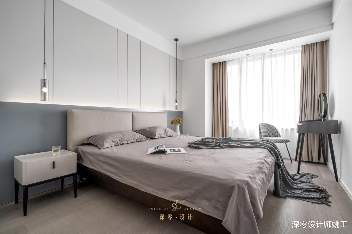 听我的准没错,小女生的卧室背景墙就用石膏线+奶咖,浪漫还温馨