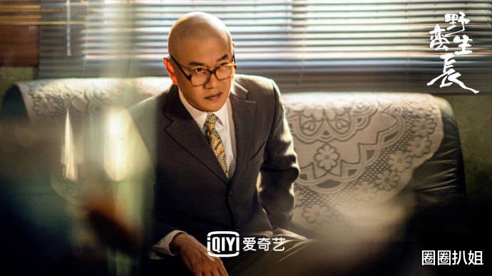 赵丽颖|赵丽颖《野蛮生长》杀青,海报中赵丽颖飒美,剧中人物时代感强