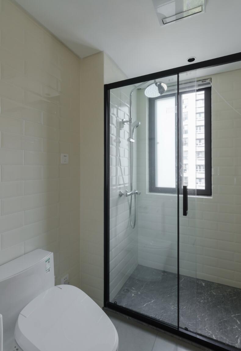 沙发离墙摆放,电视墙悬挂,她137㎡新家,布局简直巧妙至极