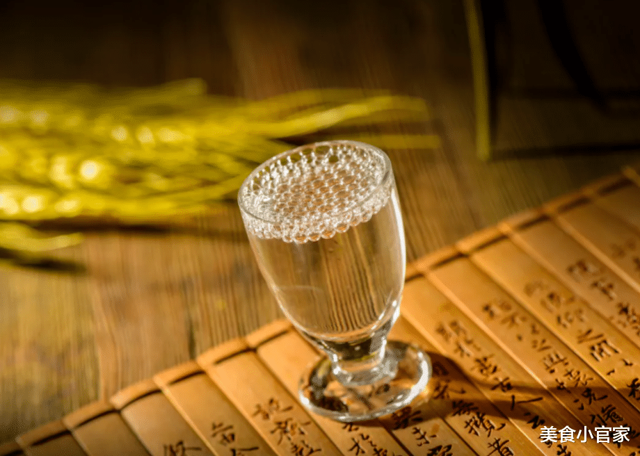 |每天吃饭必喝一杯酒，雷打不动坚持20年的人，看看身体有何变化