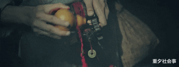 钱小豪|上映就拿下了榜单第一,59岁的钱小豪又打出了一副“王炸”