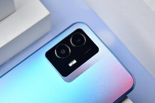 iqoo|“U”一说一,iQOOU5性能小金刚真不错!