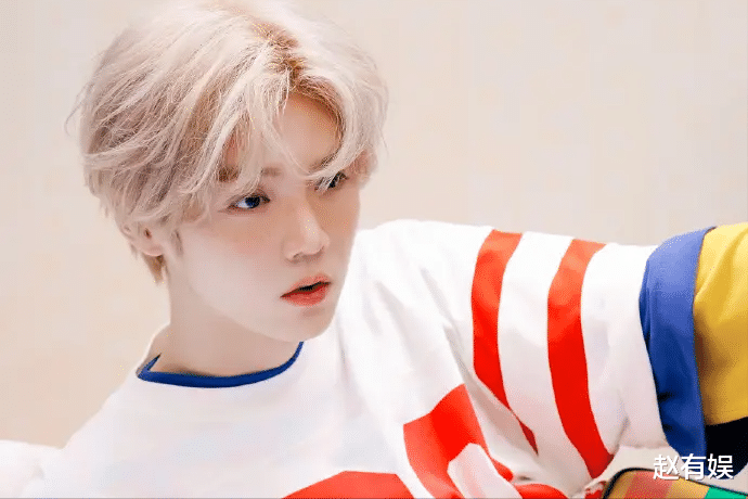 鹿晗|鹿晗家庭情况曝光！从小生活在军属大院，网友：妥妥的军区少爷