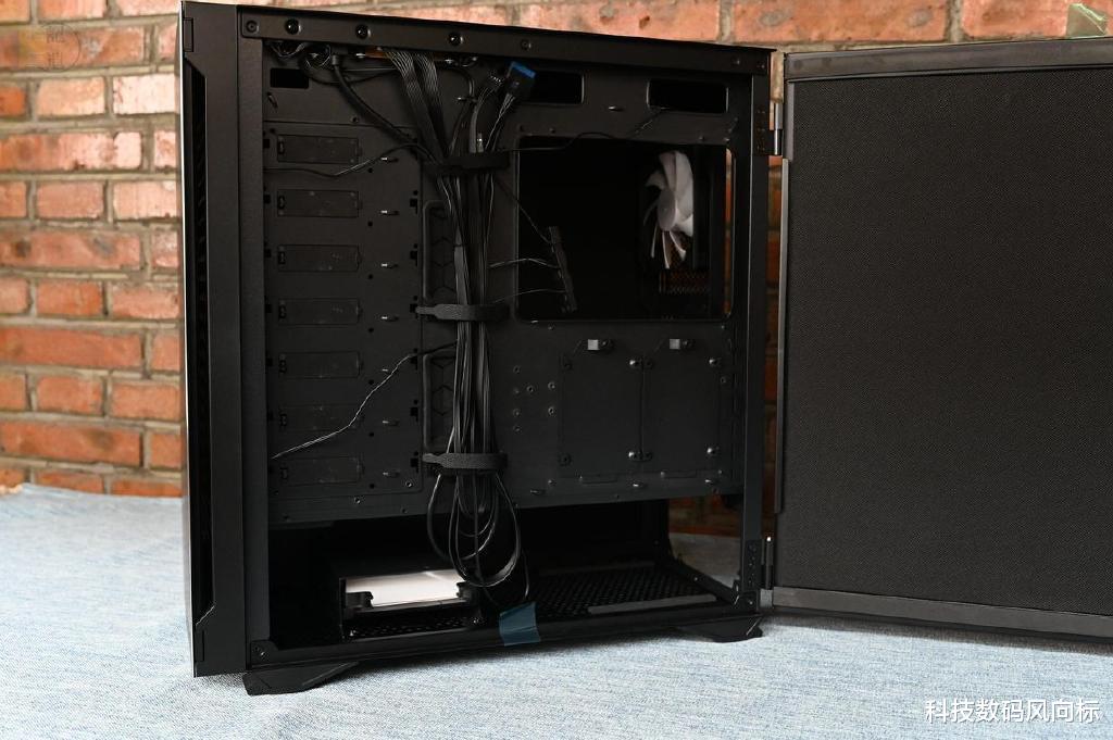 机箱|打造适合办公的DIY主机 Tt挑战者H8体验