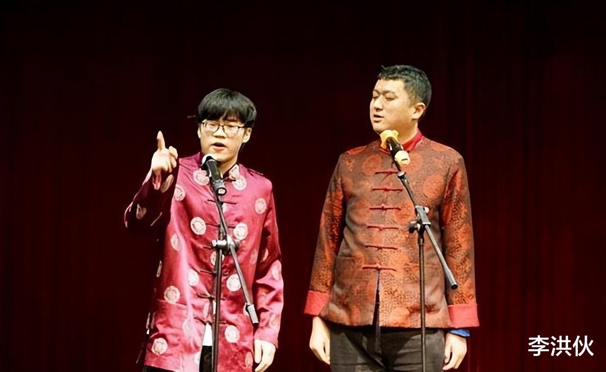 李宏烨|李宏烨转战直播后，与网友三天两头吵嘴互怼，坦言被电视台坑了