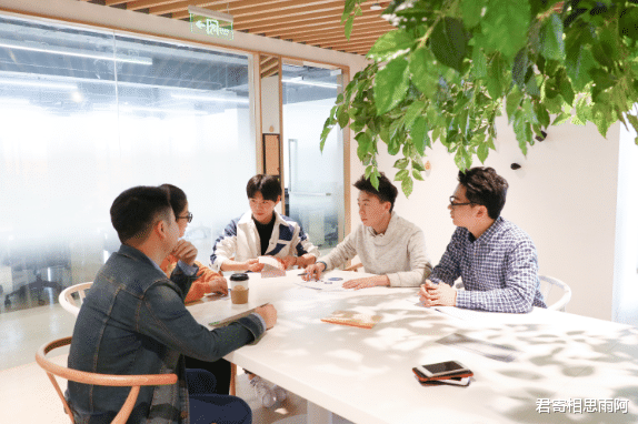 |领导不给员工发工资时，下属会做出这样一些举动