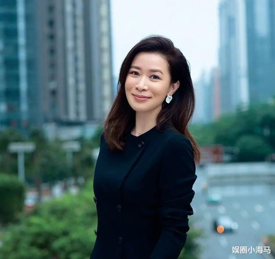 温兆伦|明星谈香港回归:佘诗曼惠英红真情流露,温兆伦直言自己有了家