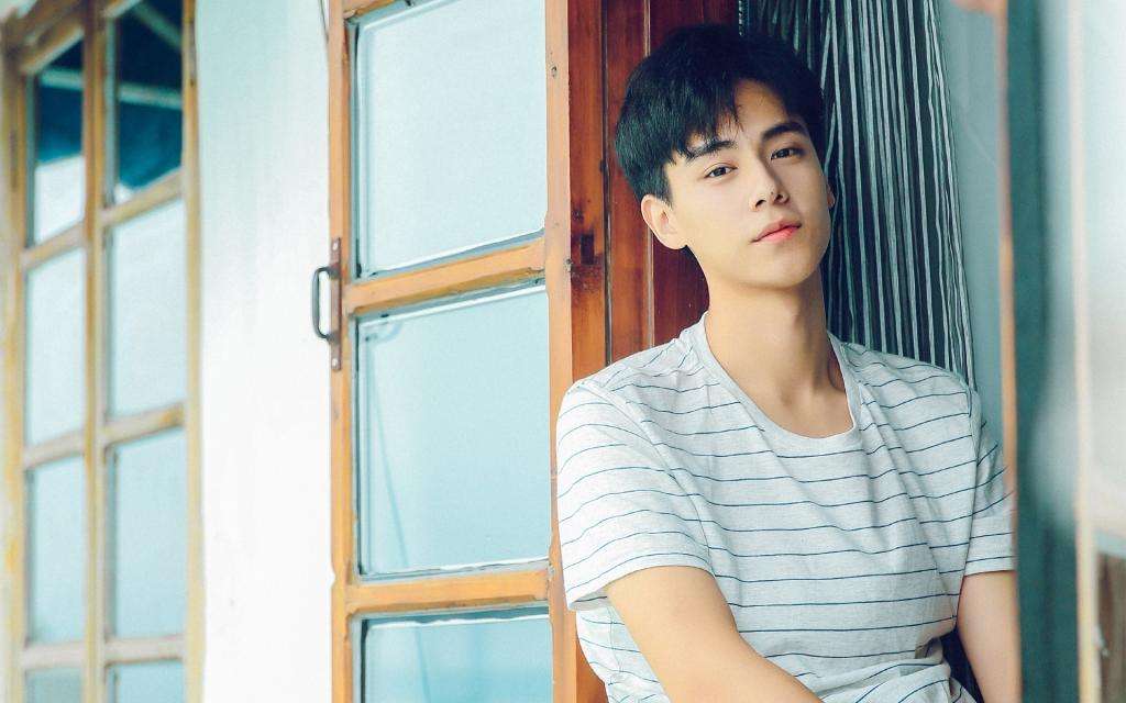 张翰|大导演嫌弃水后?张翰演男二也没人要?胡一天民国大侦探侧颜路透