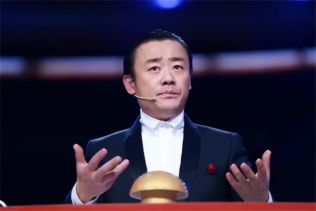 周立波|温州女富豪胡洁：前夫由司机变巨贪，再婚嫁给喜剧演员周立波