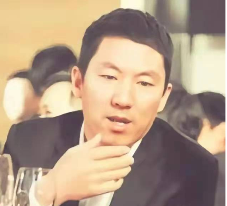 周淑怡|李小冉：39岁嫁给男闺蜜，5个亿随便花，如今婚姻状况如何？