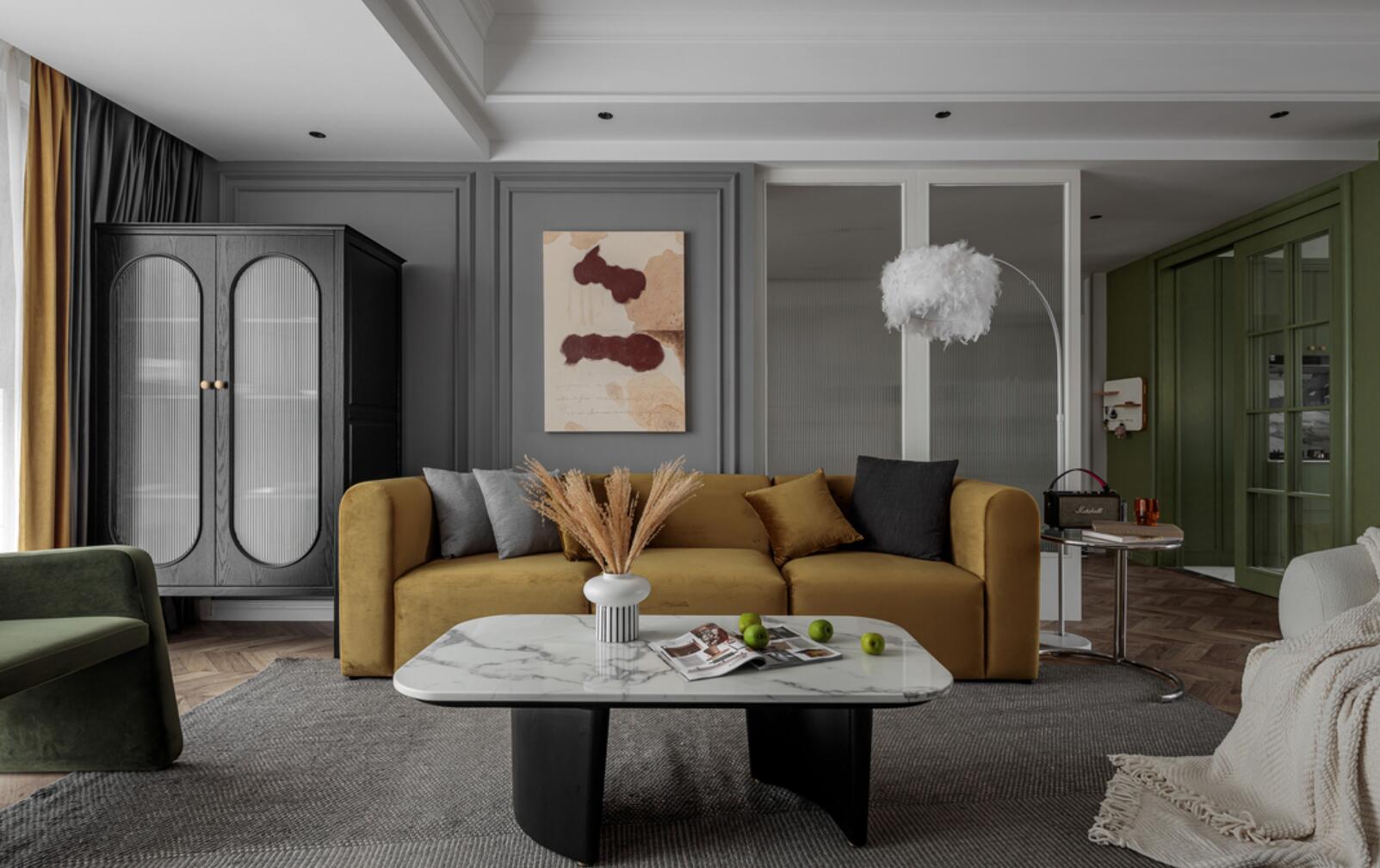 她135㎡新家，墙面满做造型，却看不到一丝的复杂，太有气质了