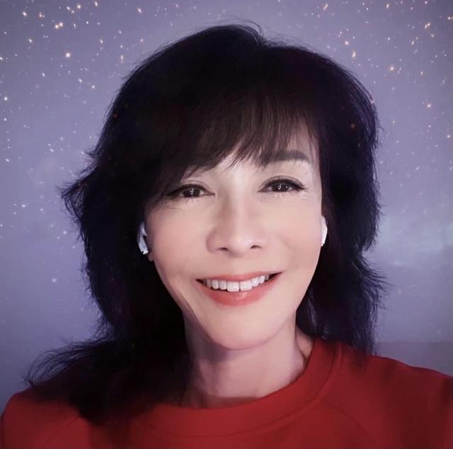 郑裕玲|郑裕玲被传将约满离巢TVB，结束40年宾主关系