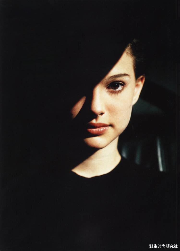 娜塔莉|娜塔莉13岁的颜值造型就被模仿了20年