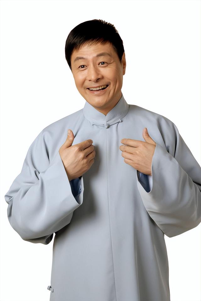 冯巩|从大红大紫到无人问津，刘伟做错了什么？