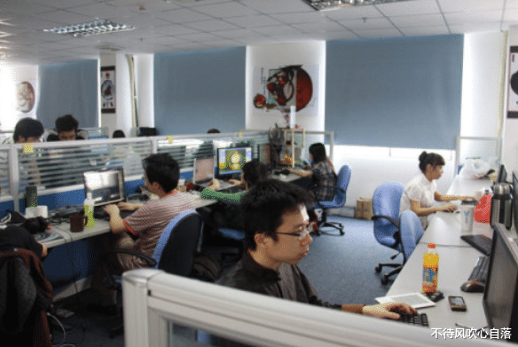 |在职场上,许多同事之间关系再怎么都不会很密切