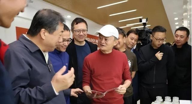 阿里巴巴|马云，又嗅到了不寻常的信号，阿里商业版图新变动