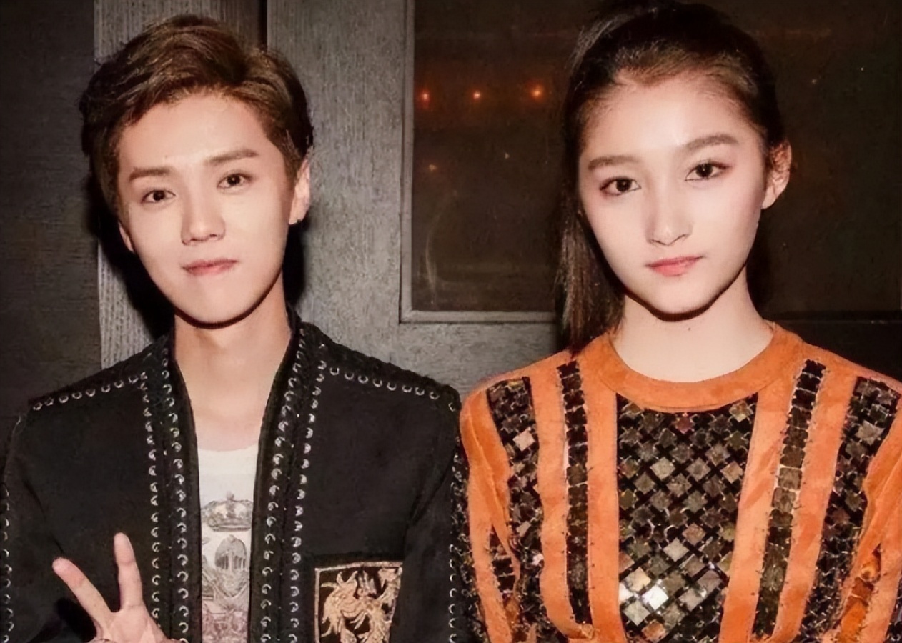 关晓彤|关晓彤考进体制内，鹿少却多次落榜，原来明星也难逃“真香定律”