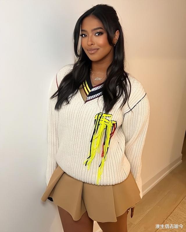 帅哥 科比19岁大女儿，身高1.8米体重180斤皮肤黝黑，交往白人帅哥男友