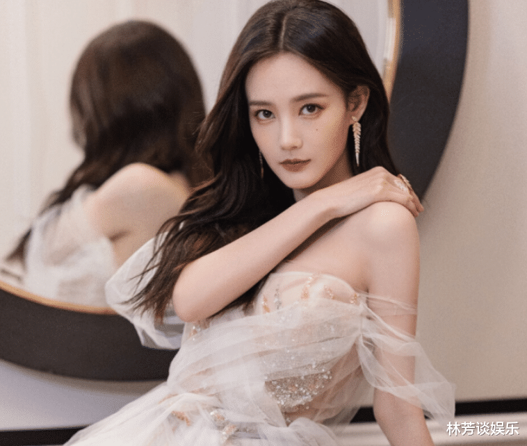 野蛮生长|双眼无神,台词硬挤?《风吹半夏》男一号,把“资源咖”玩出名堂