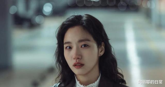 小小姐们|又是一部悬疑佳作,刚开播就冲上8.9分!