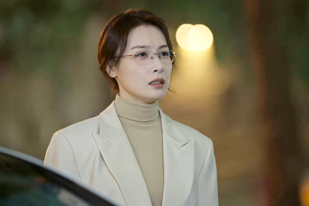 狂飙|超百万的铂金包、警察一身上十万,《狂飙》你是反黑剧么?