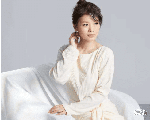 傅程鹏|傅程鹏前妻程素：捧红丈夫，陪他21年从无到有，却在41岁被抛弃