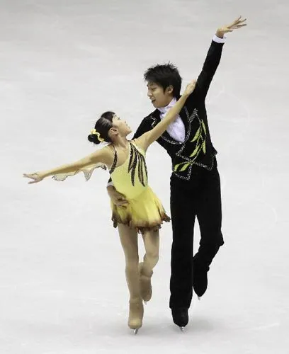 韩聪|夺冠后他们相拥而泣！15年神仙情谊曝光：这块金牌他们等了太久