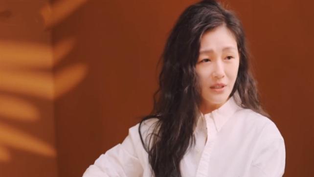 大S|大S偷偷量老公脚长帮他买鞋，首分享与具俊晔重聚瞬间：抱头痛哭