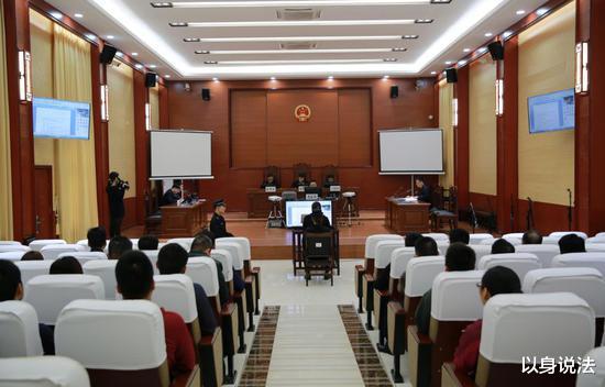 湖南株洲,男子发现前妻成为别人情人后,持刀将其杀害,被判15年