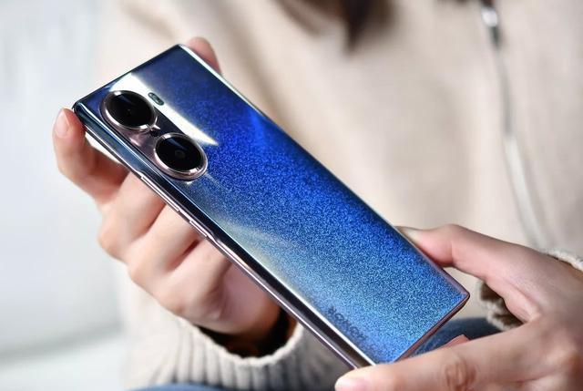 荣耀|618还没到就降价200元，12G+256G，1亿像素荣耀新品价格亲民