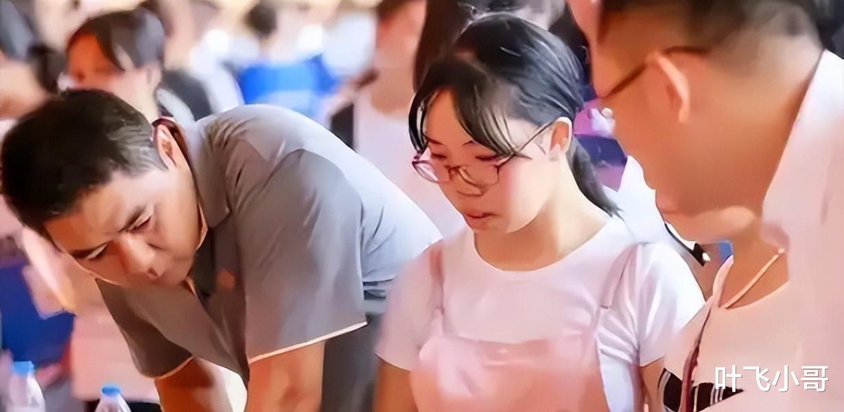 政审|政审取消连带规则呼声渐高，长辈的错为啥后辈买单？原因不能忽视