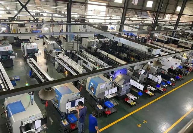 00后|“想卷我?门都没有”,00后毕业生到点就下班,老板一脸无奈