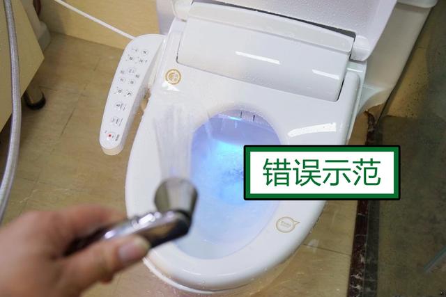 马桶盖|家里有智能马桶盖的人都懂的痛：虽然瑕不掩瑜，但也足够闹心