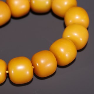 |旧藏·和田玉黄沁桶珠手串