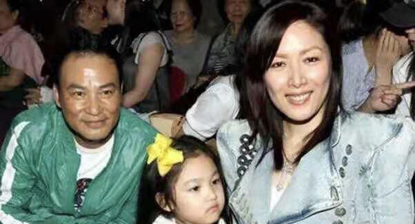 任达华|任达华女友琦琦刷他的卡买30多双鞋,任达华:这女孩真单纯,我要娶她!