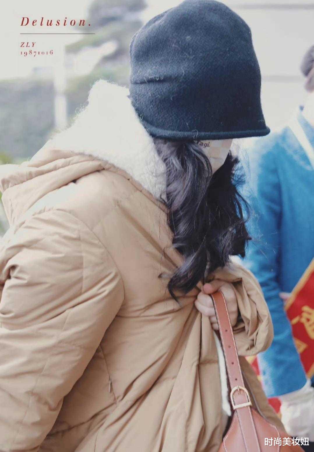 赵丽颖|赵丽颖也太瘦了吧!穿羽绒服配毛绒卫衣也不显臃肿,保暖又洋气